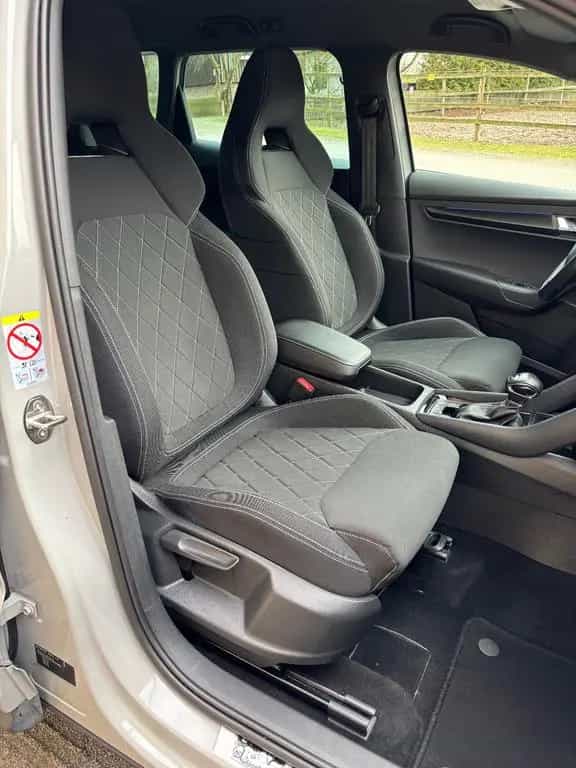 Skoda Karoq 2.0 TSI DSG 4x4 SPORTLINE 08/2019-photo-18