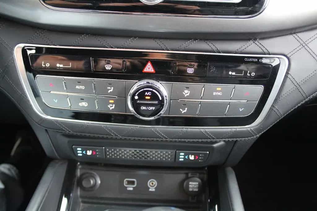 Ssangyong REXTON 2.2 e-XDi 220 Sapphire 4WD AT 05/2019-photo-11