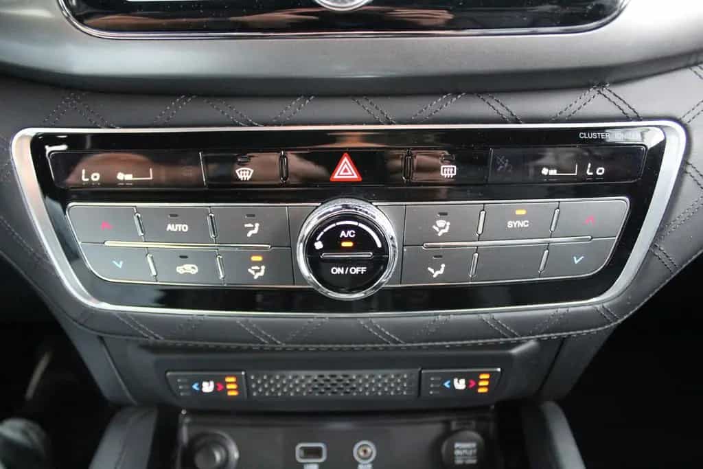 Ssangyong REXTON 2.2 e-XDi 220 Sapphire 4WD AT 05/2019-photo-12