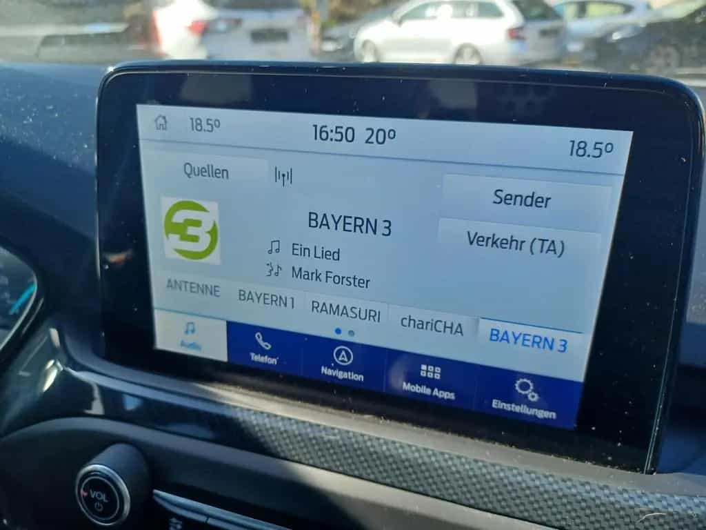 Ford Focus 1,5 ** ST Line / LED ** mit Garantie 02/2020-photo-11