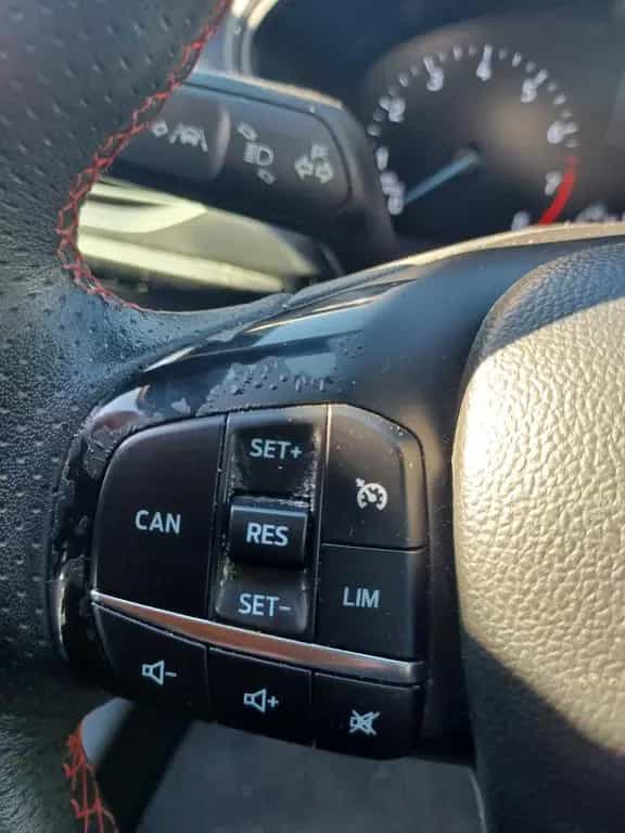Ford Focus 1,5 ** ST Line / LED ** mit Garantie 02/2020-photo-16