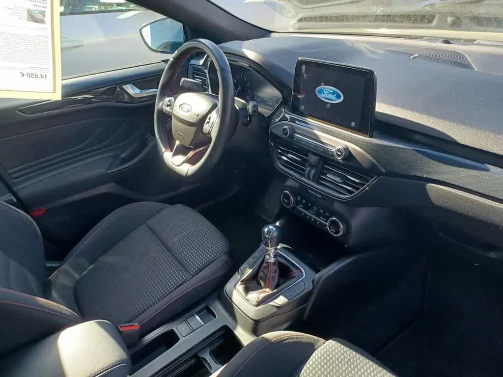 Ford Focus 1,5 ** ST Line / LED ** mit Garantie 02/2020-photo-23