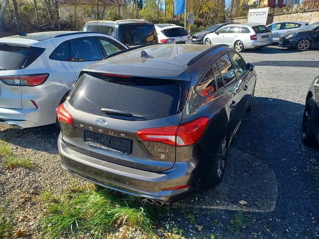 Ford Focus 1,5 ** ST Line / LED ** mit Garantie 02/2020-photo-6