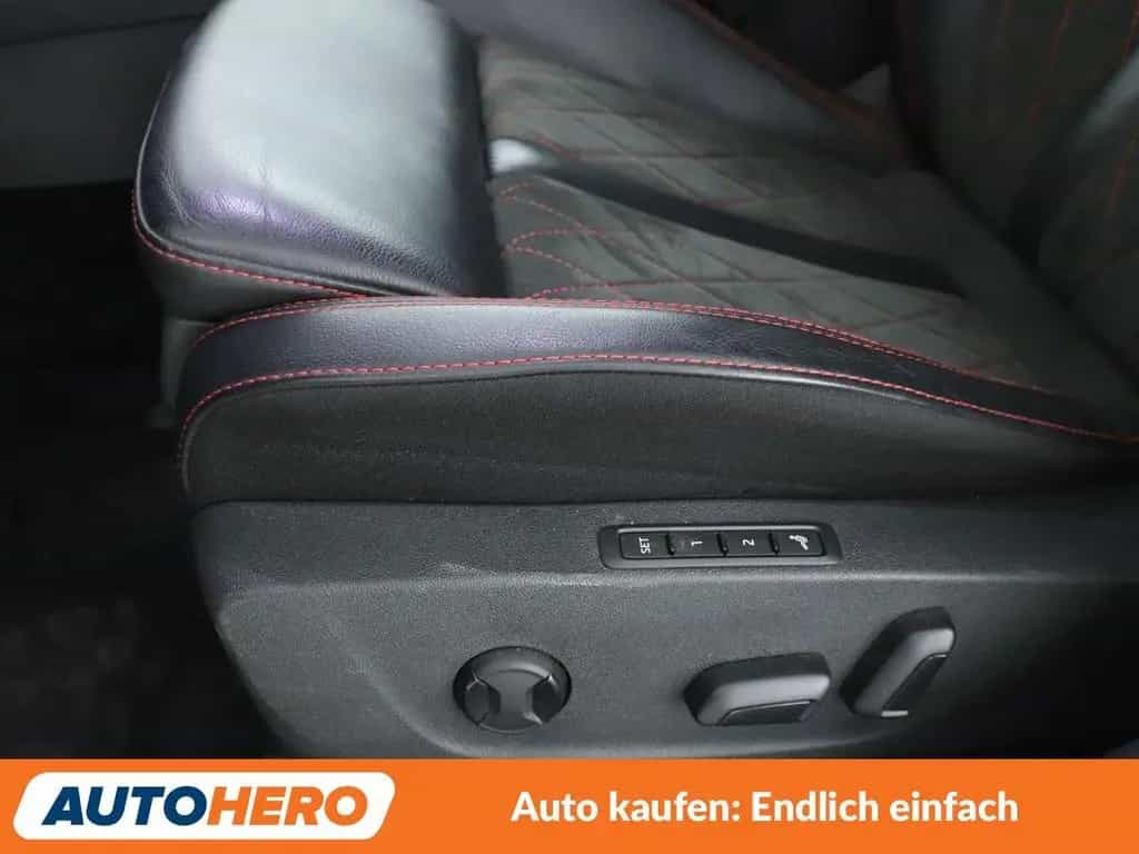 Skoda Octavia 2.0 TSI RS Plus Aut*NAVI*LED*ACC*CAM*PDC 08/2022-photo-26