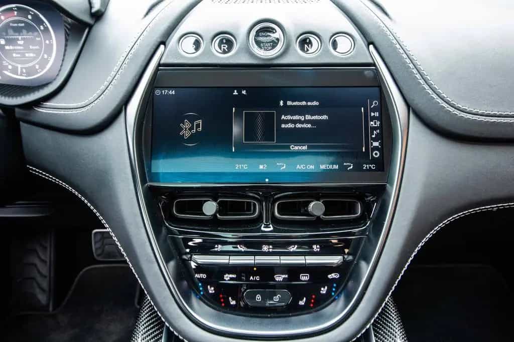 Aston Martin DBX 4.0i V8 *ASTON  WARRANTY*FULL SERVICE*1 OWNER* 07/2021-photo-26