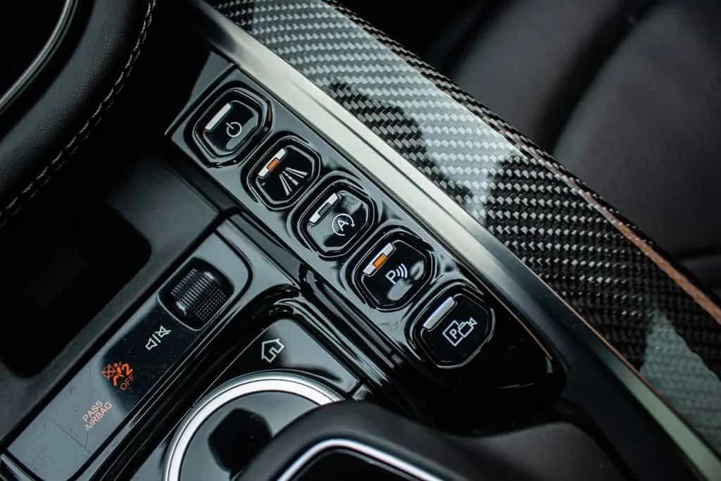 Aston Martin DBX 4.0i V8 *ASTON  WARRANTY*FULL SERVICE*1 OWNER* 07/2021-photo-38