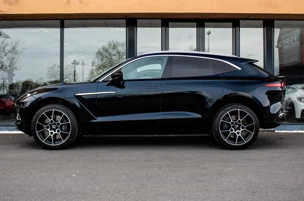 Aston Martin DBX 4.0i V8 *ASTON  WARRANTY*FULL SERVICE*1 OWNER* 07/2021-photo-8