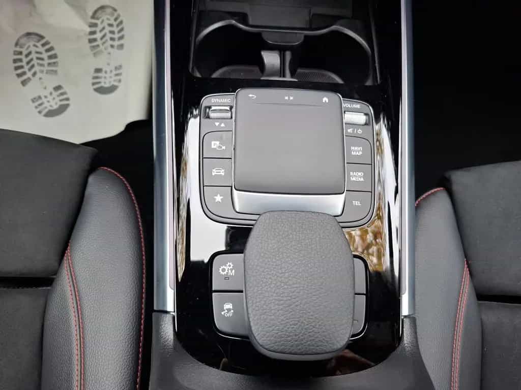 Mercedes-Benz GLA 35 AMG 4Matic*Distronic*Kamera*Memory*Panora 09/2021-photo-28