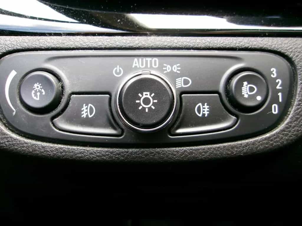 Opel Mokka X Active *AHK Klima Kamera PDC Szhzg* 05/2017-photo-26