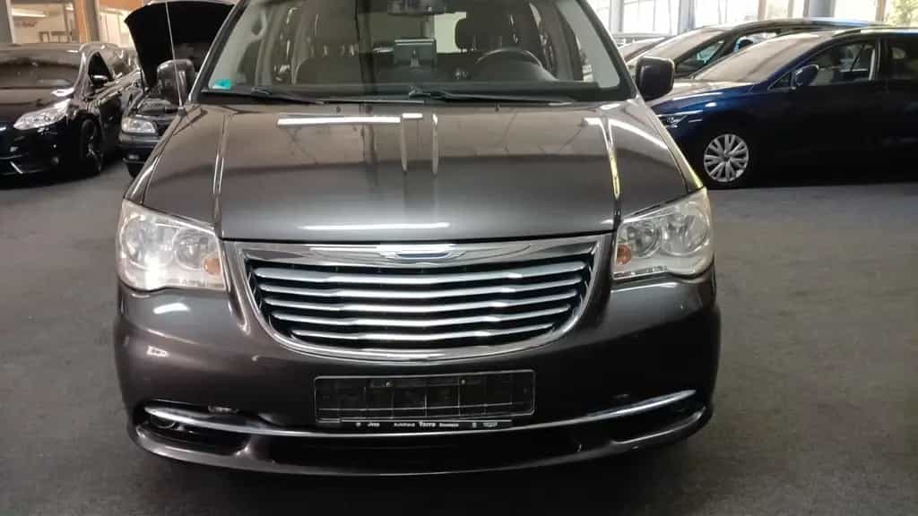 Lancia Voyager 3.6V6 AUTOM 7SITZER 3ZONEN KLIMA 07/2016-photo-32