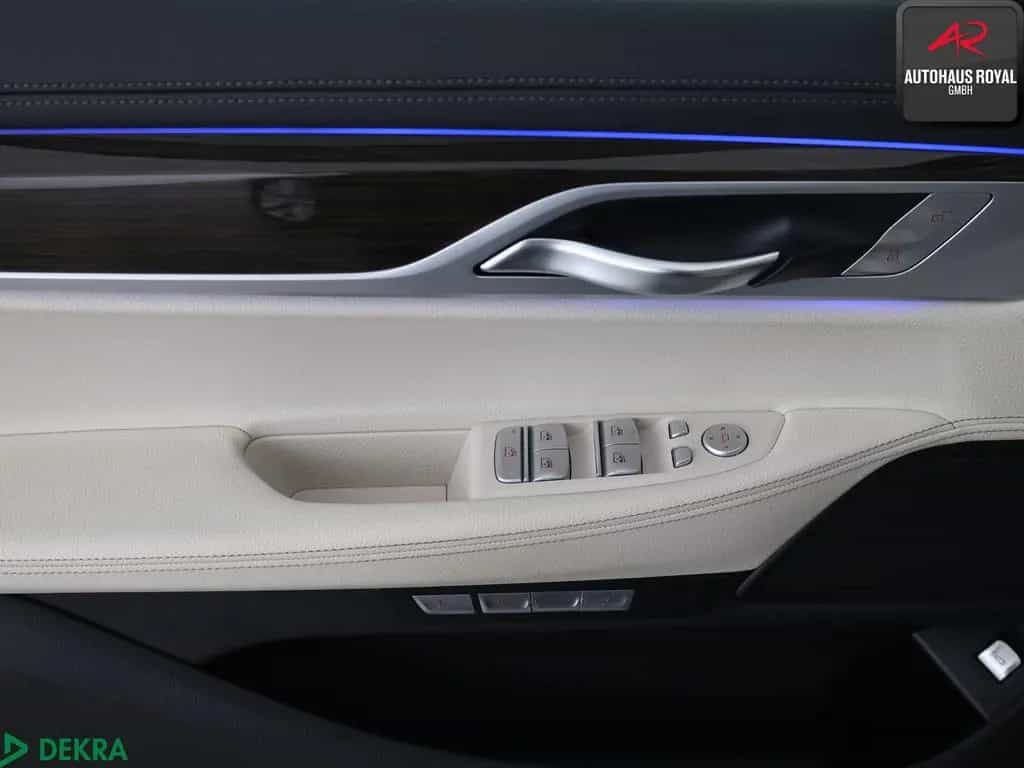 BMW 7 Series 730 d HEADUP,360GRAD.SOFTCLOSE,KEYLESS,MEMORY 02/2017-photo-13