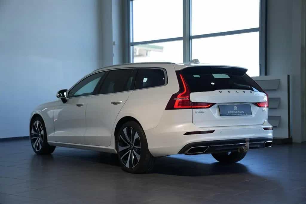 Volvo V60 Kombi Inscription *AUT*LED*NAV*AHK*H&K* 09/2020-photo-10