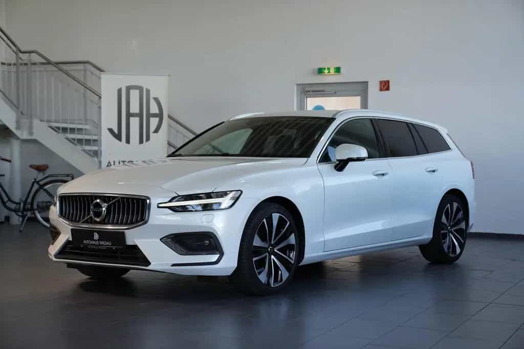 Volvo V60 Kombi Inscription *AUT*LED*NAV*AHK*H&K* 09/2020-photo-2