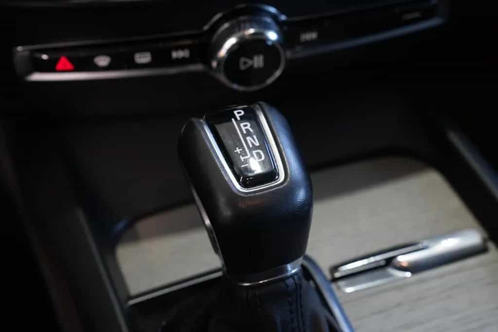 Volvo V60 Kombi Inscription *AUT*LED*NAV*AHK*H&K* 09/2020-photo-25