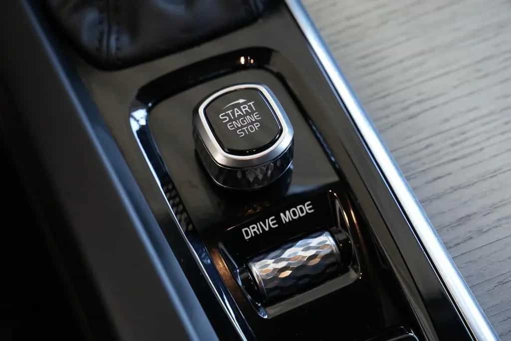 Volvo V60 Kombi Inscription *AUT*LED*NAV*AHK*H&K* 09/2020-photo-26