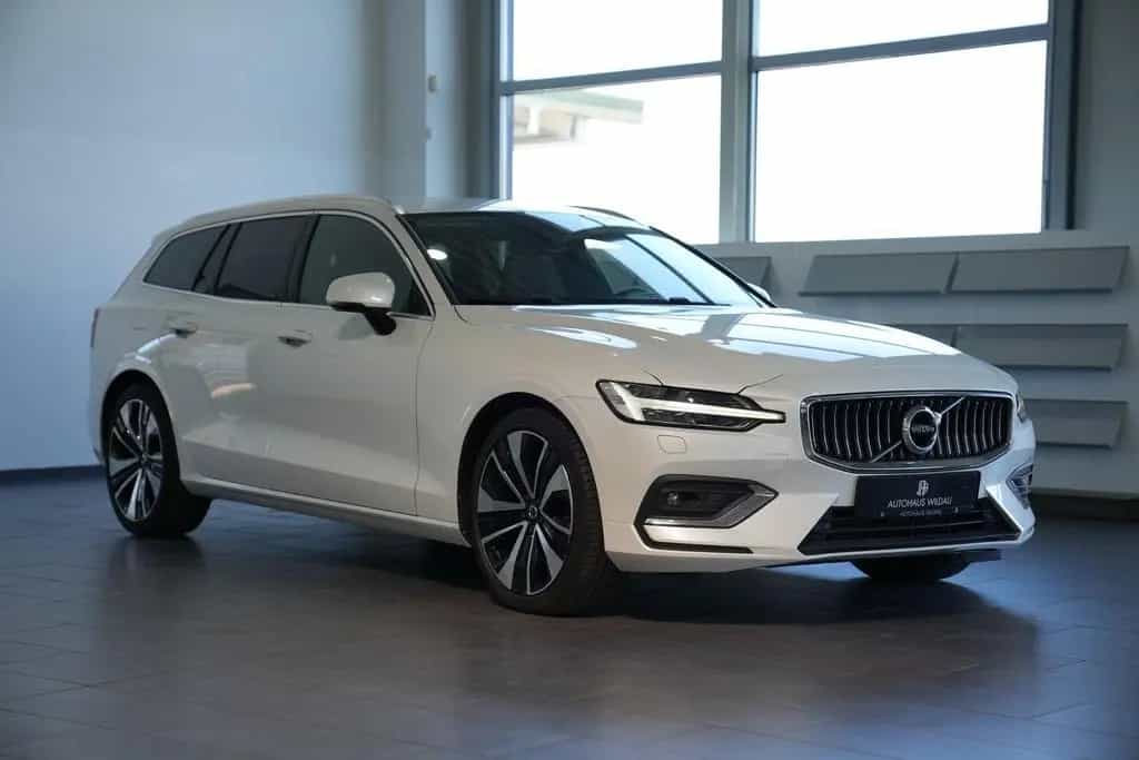 Volvo V60 Kombi Inscription *AUT*LED*NAV*AHK*H&K* 09/2020-photo-4