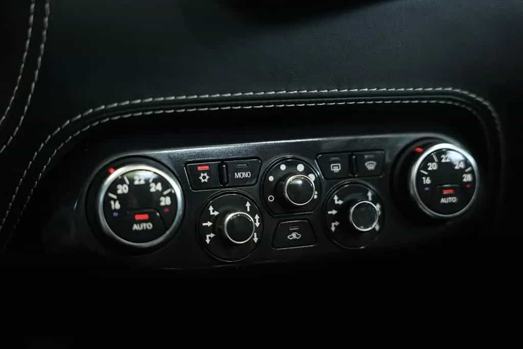 Ferrari 458 Spider 4.5 V8 *Carbon *Leder *Keramik 01/2012-photo-38