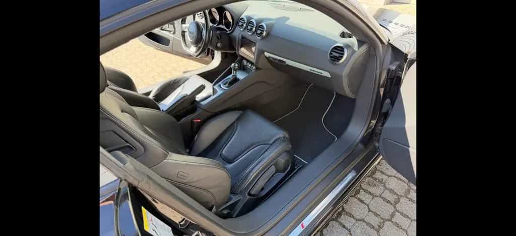 Audi TTS Coupé / Top Zustand / 8 fach bereift 05/2012-photo-10