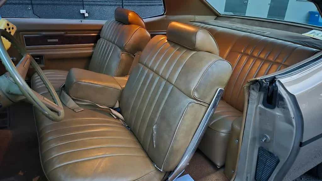 Pontiac Bonneville Coupé V8 07/1969-photo-11