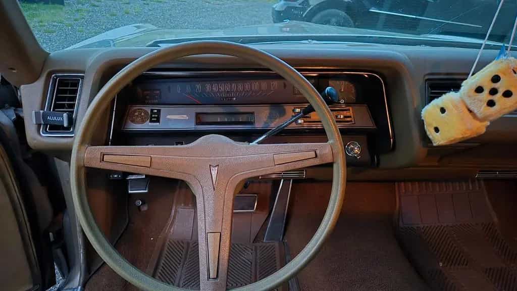 Pontiac Bonneville Coupé V8 07/1969-photo-9