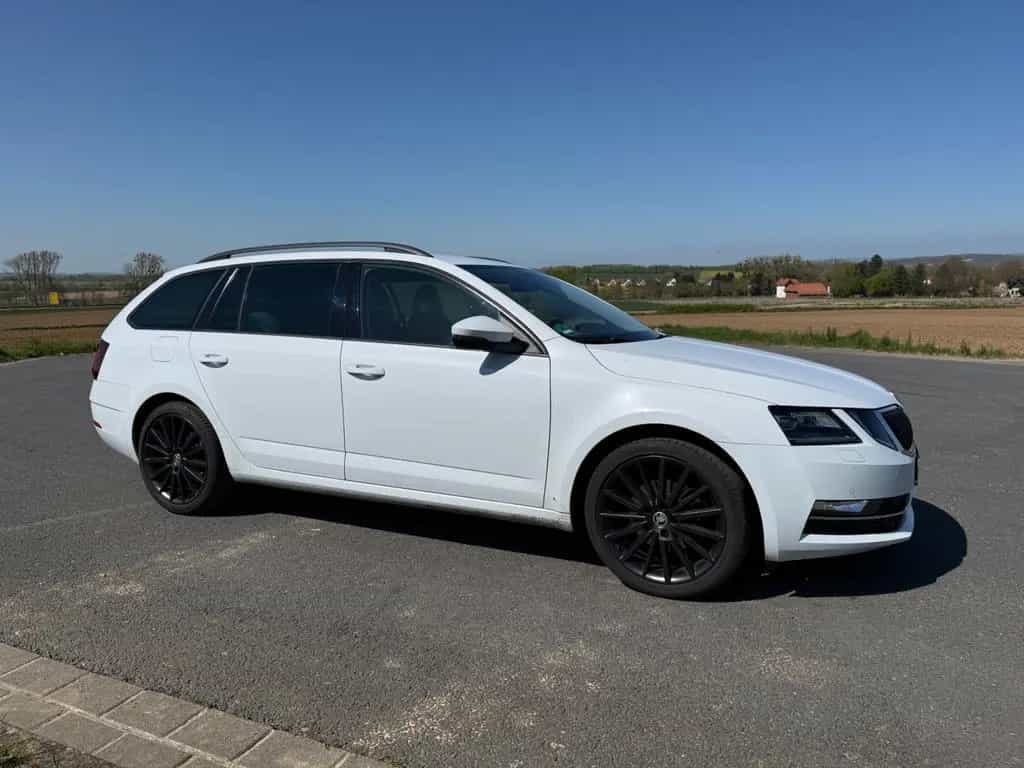 Skoda Octavia 1.5 TSI Powerplay 06/2018-photo-2