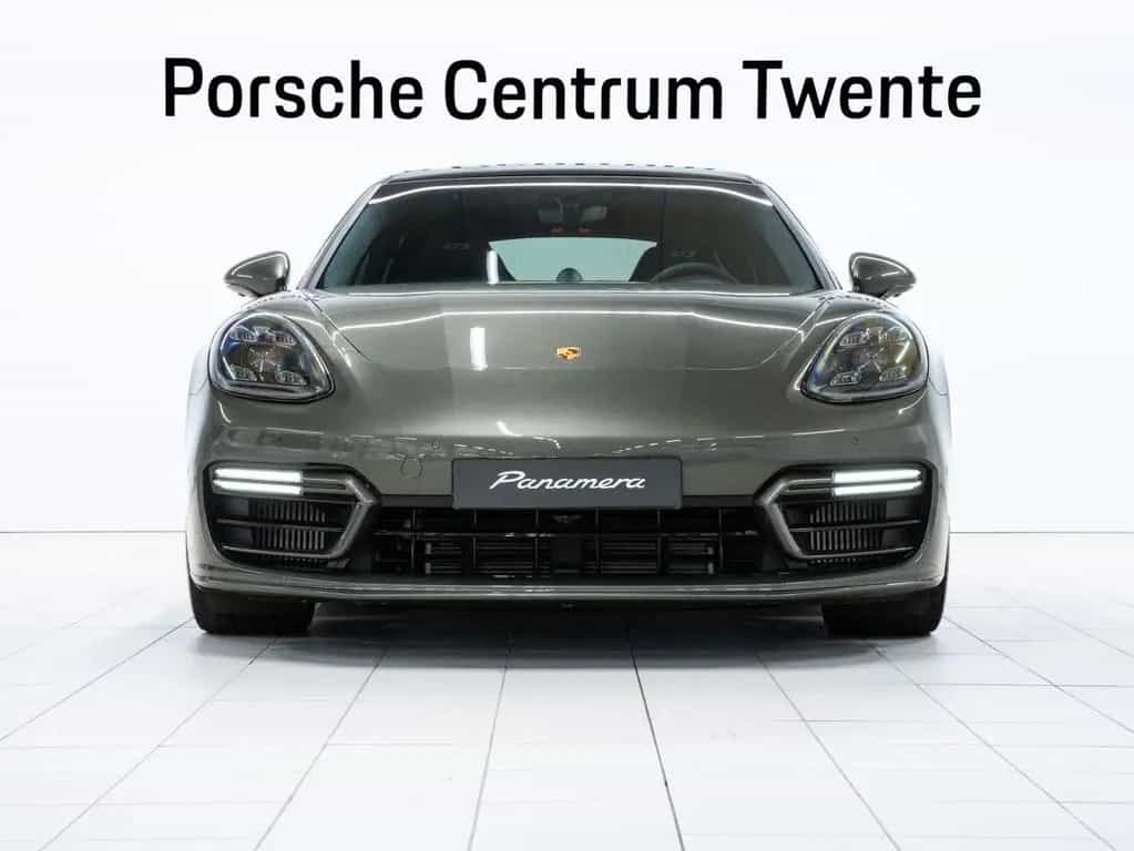 Porsche Panamera GTS 10/2023-photo-1