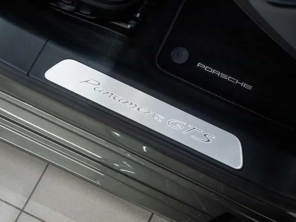 Porsche Panamera GTS 10/2023-photo-22