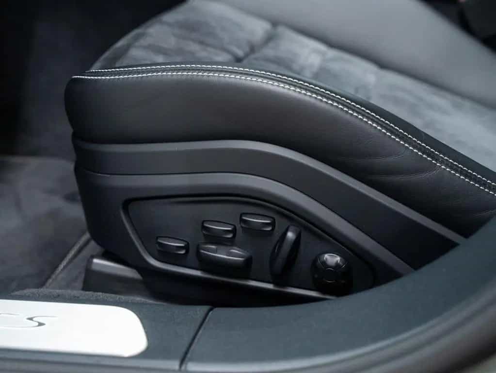 Porsche Panamera GTS 10/2023-photo-23