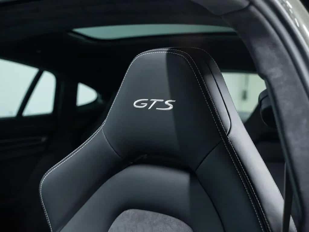 Porsche Panamera GTS 10/2023-photo-25
