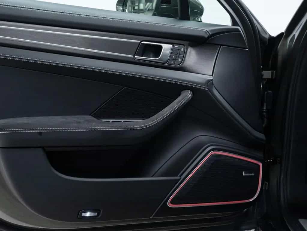 Porsche Panamera GTS 10/2023-photo-27