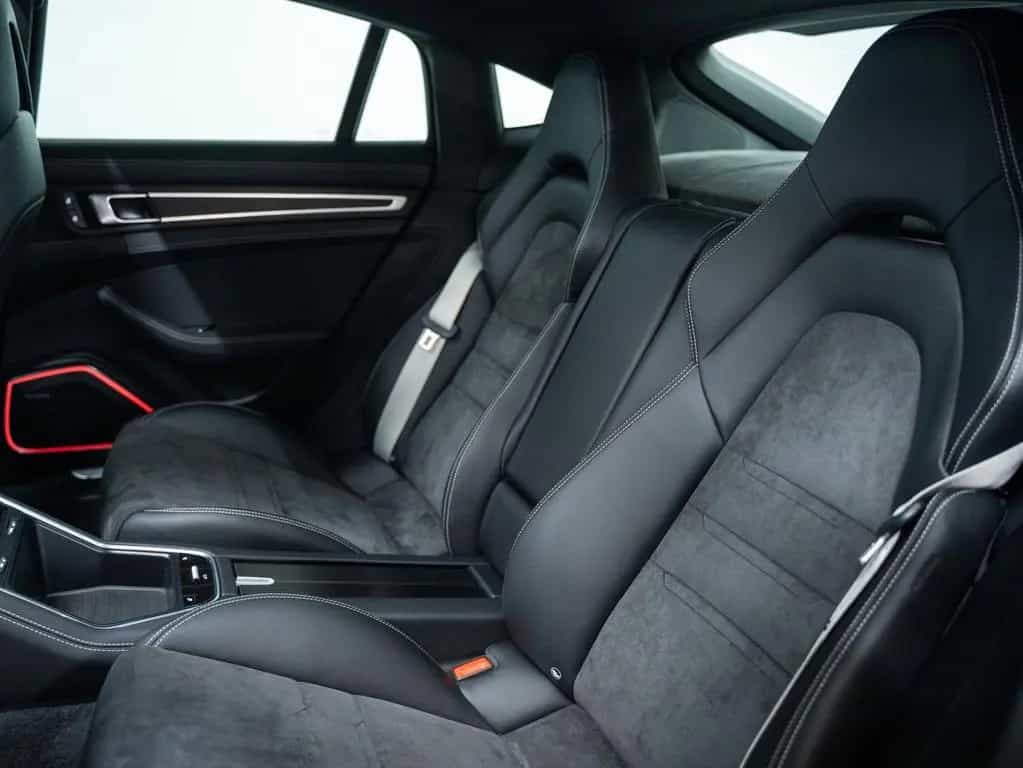 Porsche Panamera GTS 10/2023-photo-31