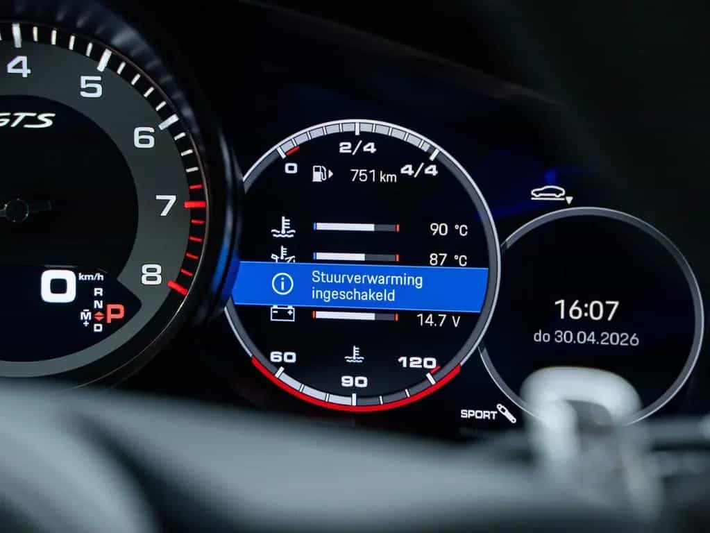 Porsche Panamera GTS 10/2023-photo-35