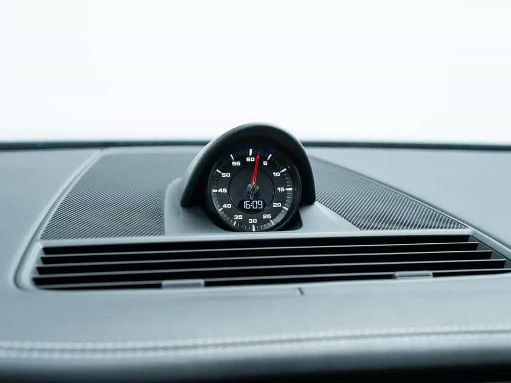 Porsche Panamera GTS 10/2023-photo-39