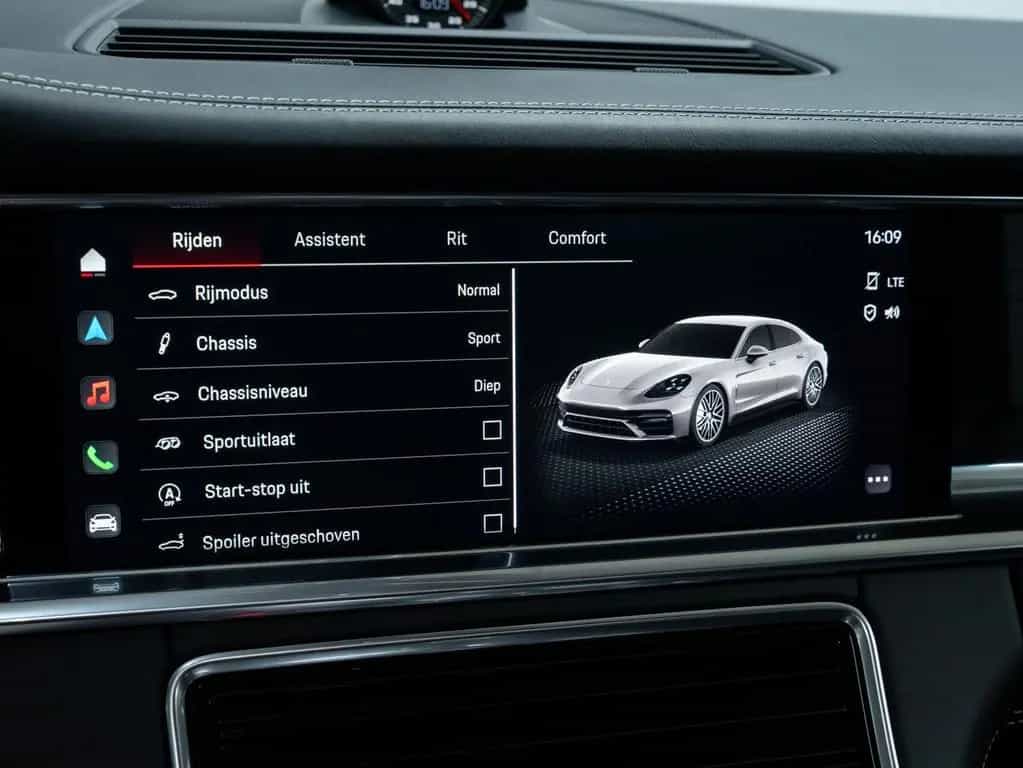 Porsche Panamera GTS 10/2023-photo-41