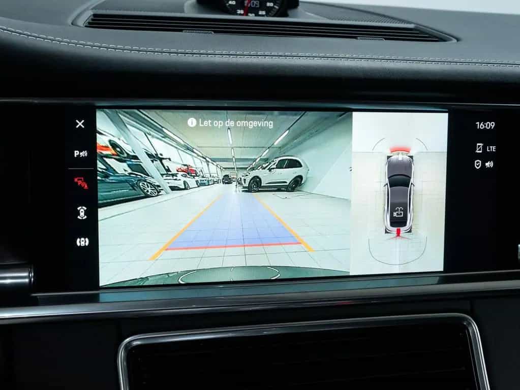 Porsche Panamera GTS 10/2023-photo-43
