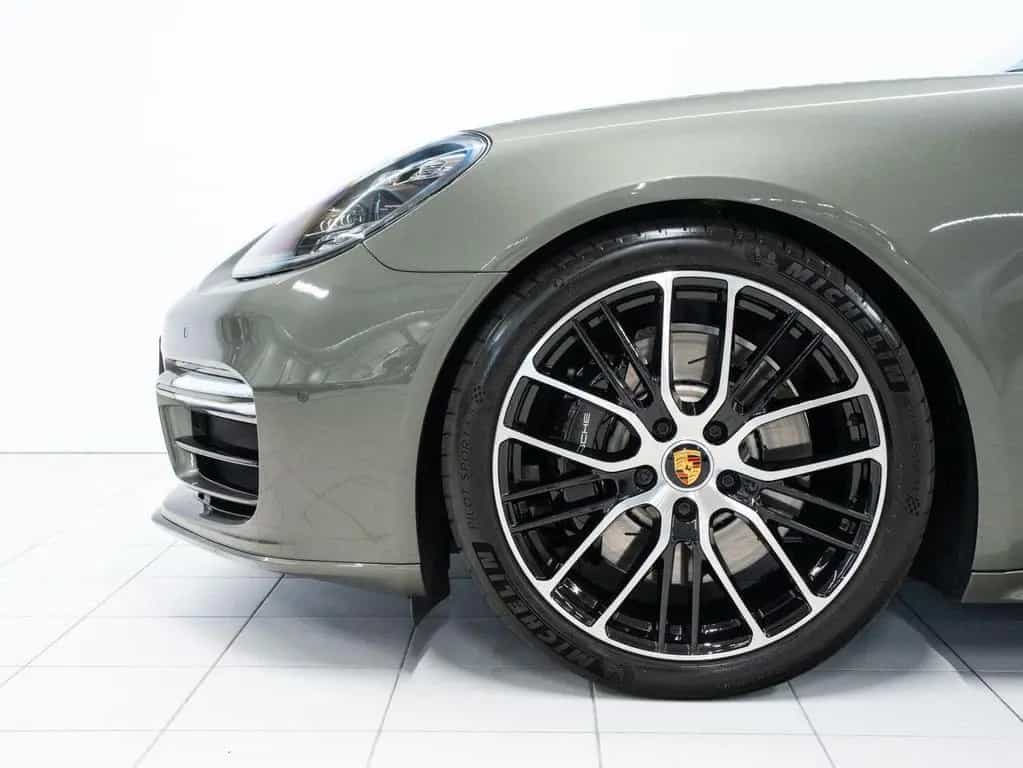 Porsche Panamera GTS 10/2023-photo-5