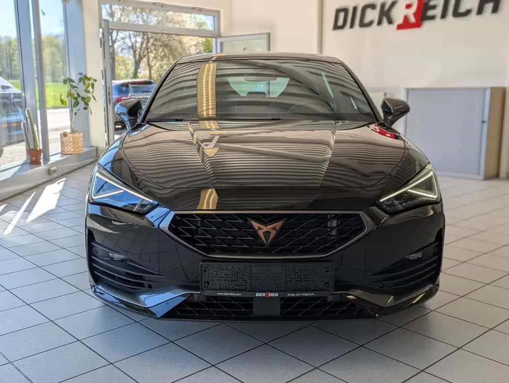 Cupra Leon VZ 2.0 TSI DSG Pano Matrix Beats Memory 19" 05/2024-photo-1