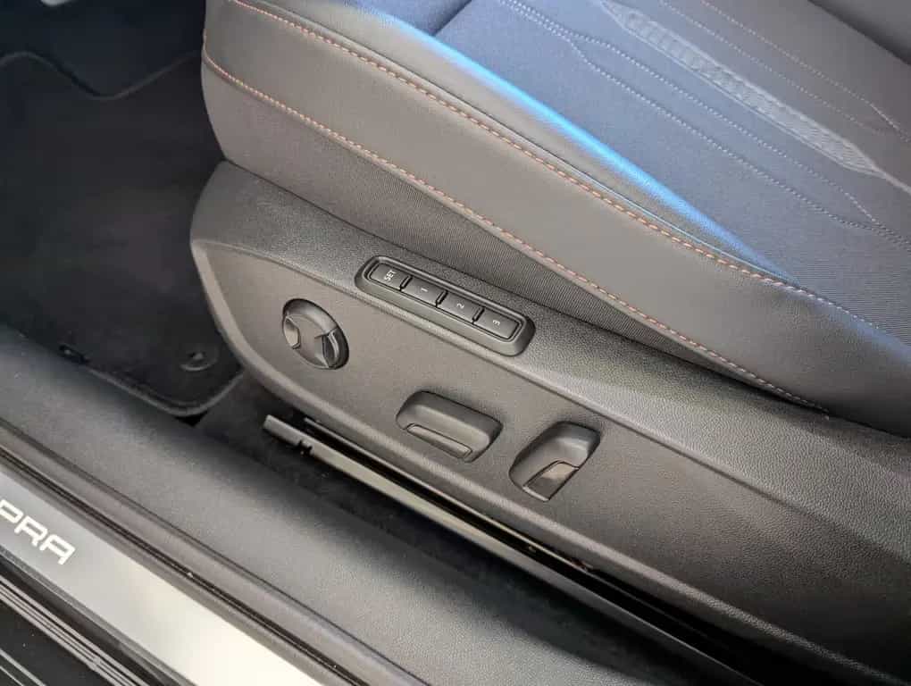 Cupra Leon VZ 2.0 TSI DSG Pano Matrix Beats Memory 19" 05/2024-photo-20