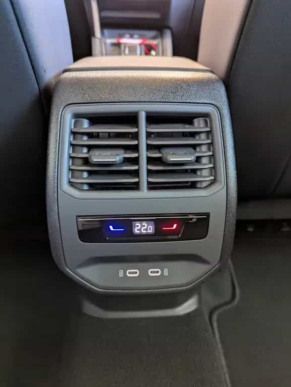 Cupra Leon VZ 2.0 TSI DSG Pano Matrix Beats Memory 19" 05/2024-photo-23