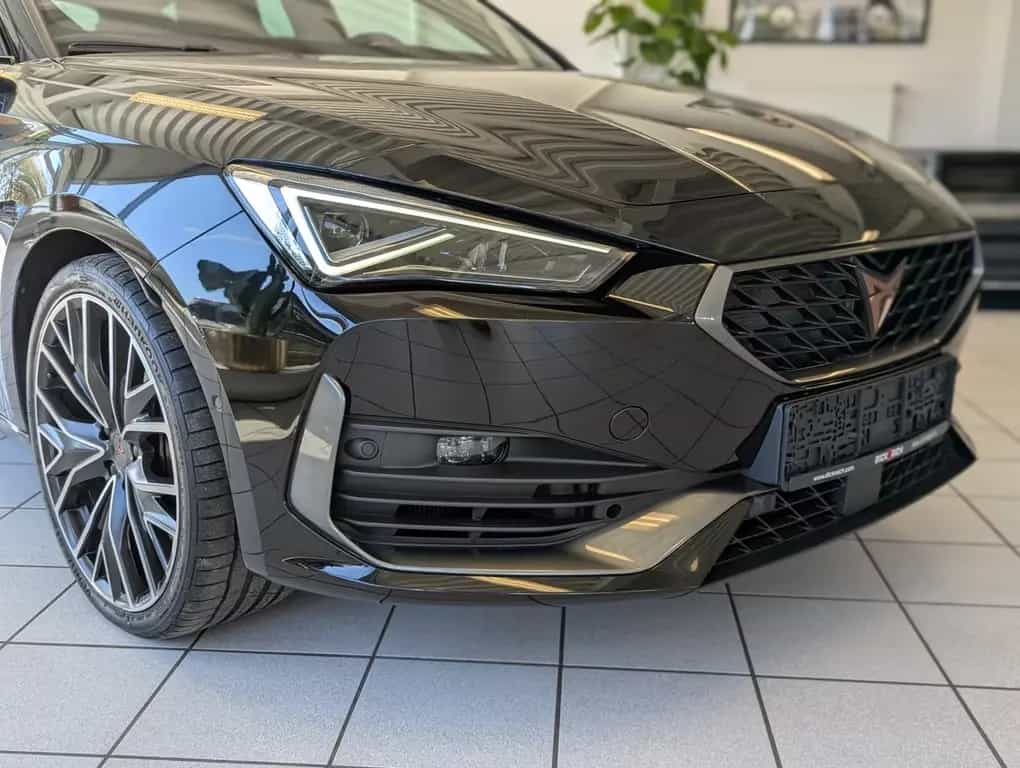 Cupra Leon VZ 2.0 TSI DSG Pano Matrix Beats Memory 19" 05/2024-photo-8