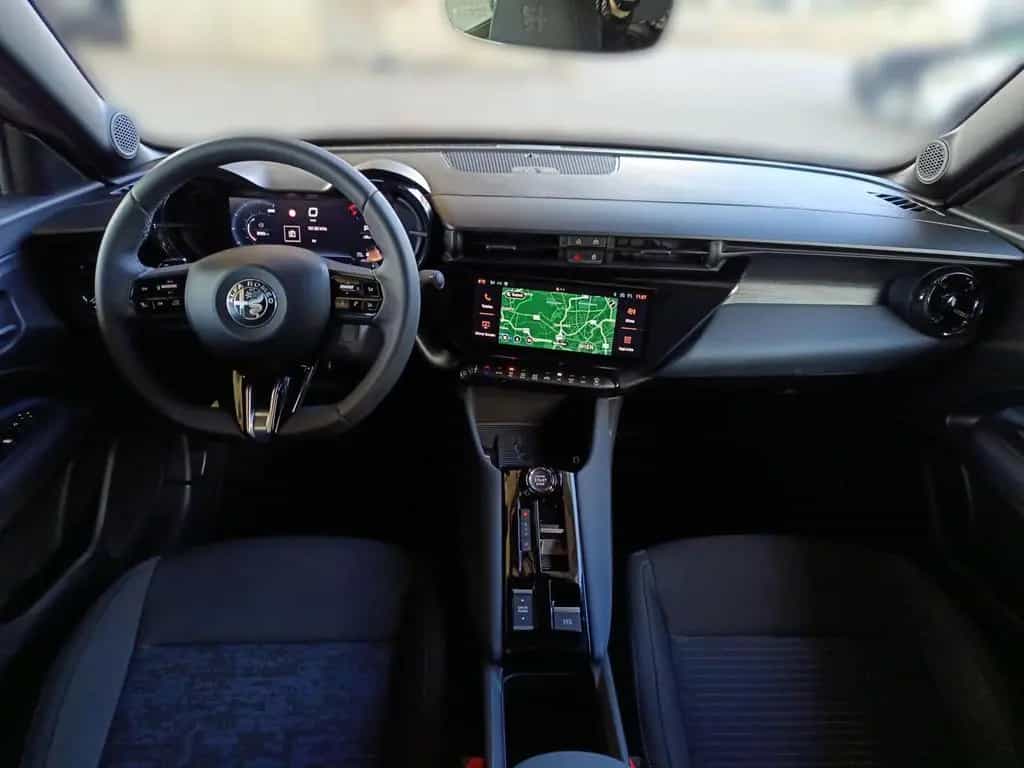 Alfa Romeo Junior 1.2 MHEV 05/2025-photo-18