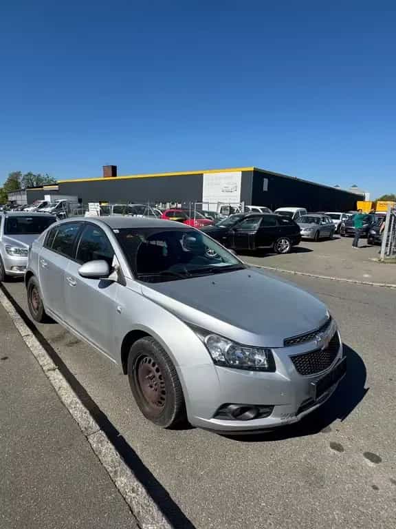 Chevrolet Cruze 1.6 LS 01/2012-photo-0