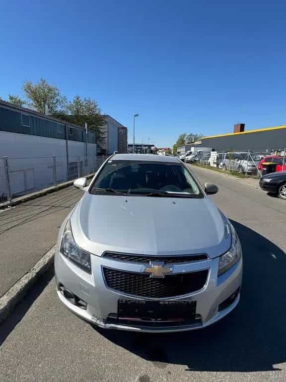 Chevrolet Cruze 1.6 LS 01/2012-photo-1