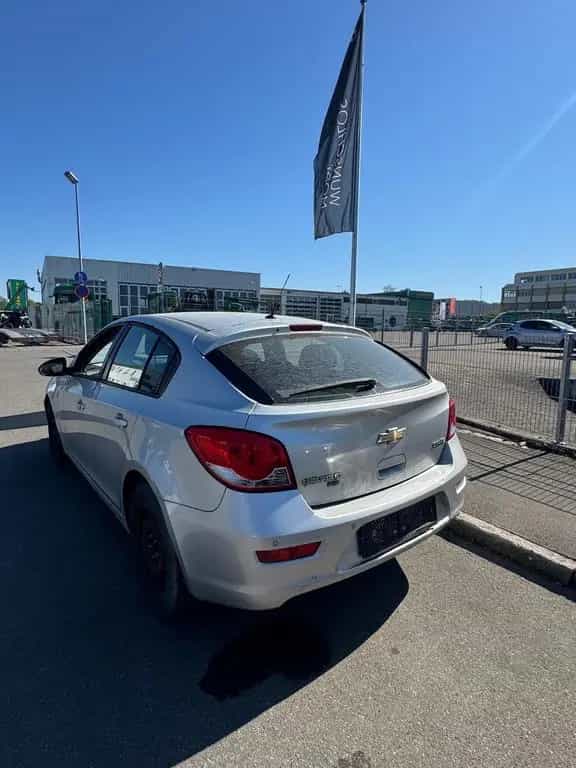 Chevrolet Cruze 1.6 LS 01/2012-photo-4