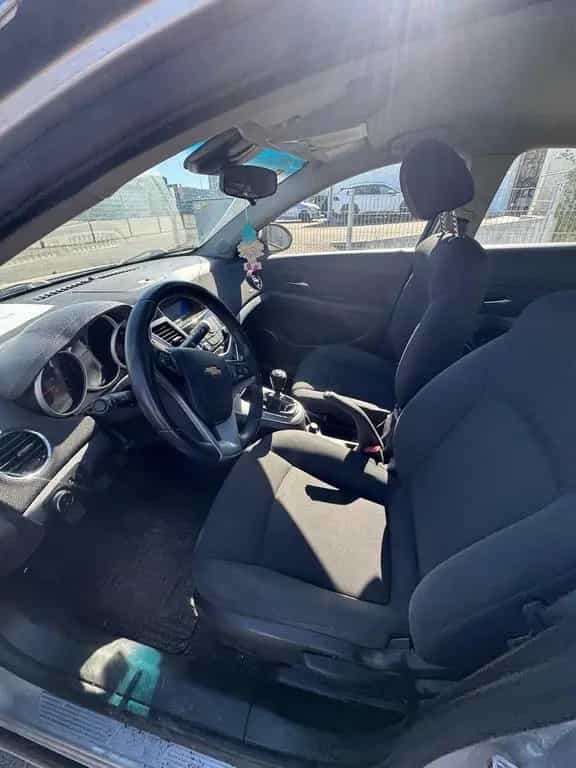 Chevrolet Cruze 1.6 LS 01/2012-photo-8