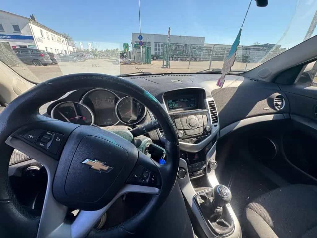 Chevrolet Cruze 1.6 LS 01/2012-photo-9
