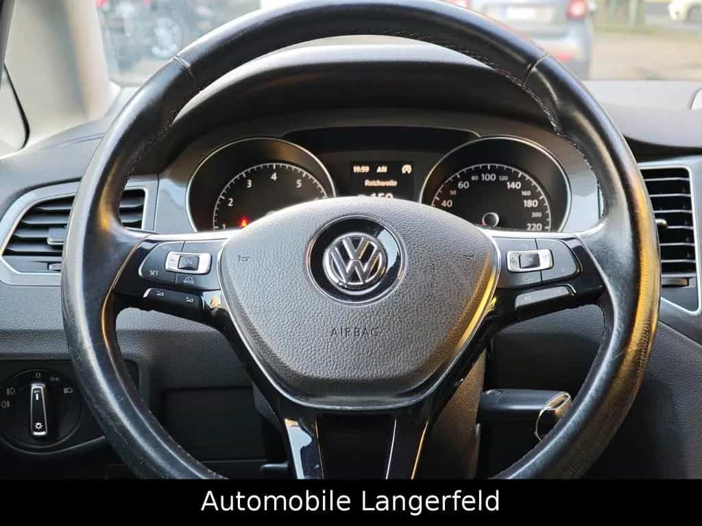 Volkswagen Golf Sportsvan VII Allstar NAVI KAMERA PDC AHK 02/2016-photo-19