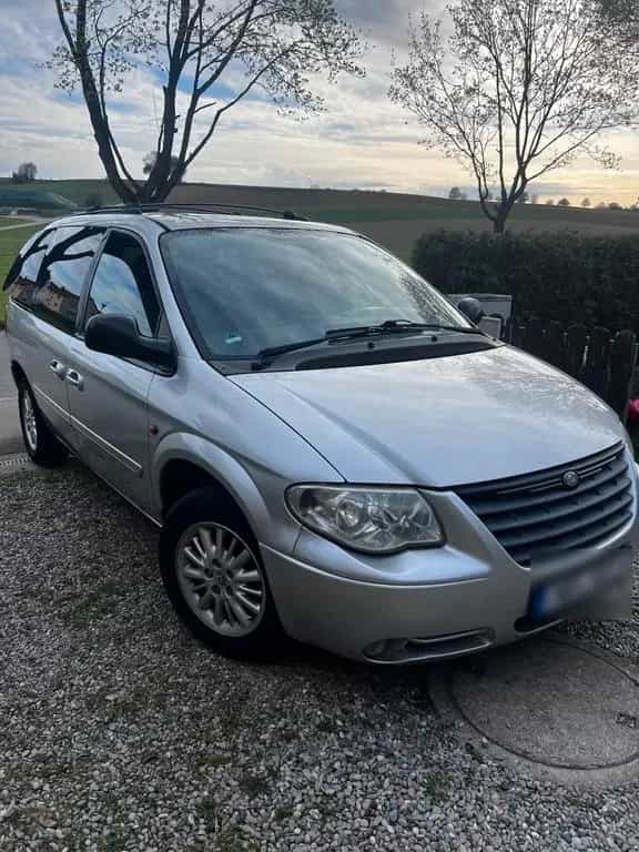 Chrysler Voyager 2.8 crd automatisch 6 Sit... 04/2006-photo-0