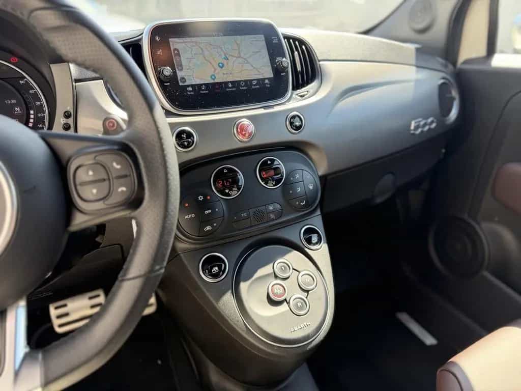 Abarth 595 Turismo 1.4 T-Jet 16V Automatik*Leder 06/2021-photo-14