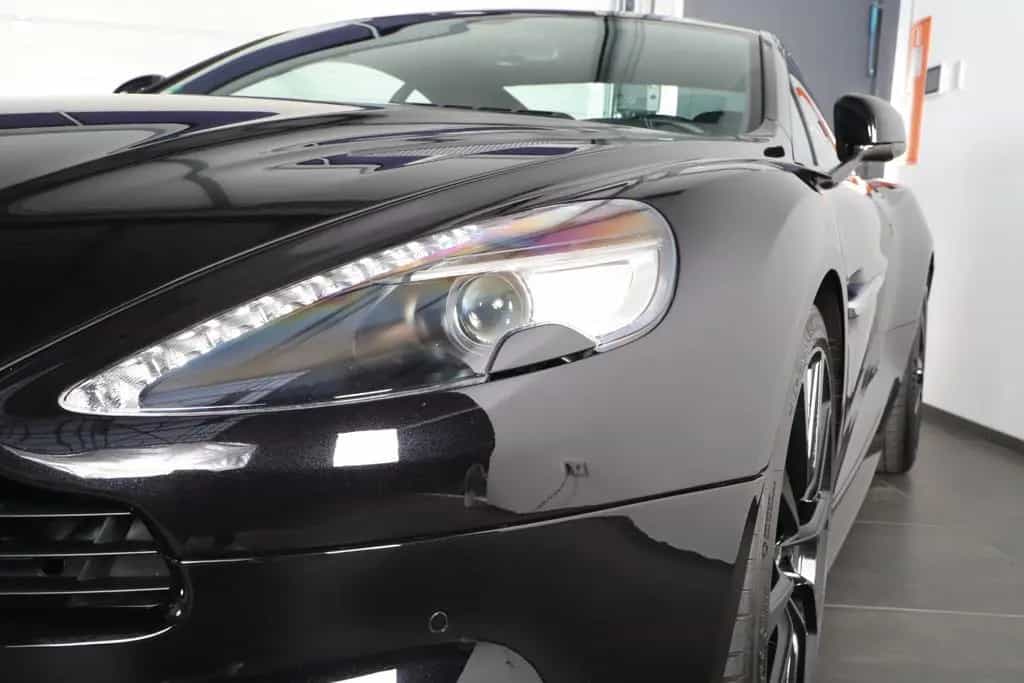 Aston Martin Vanquish S 11/2017-photo-3